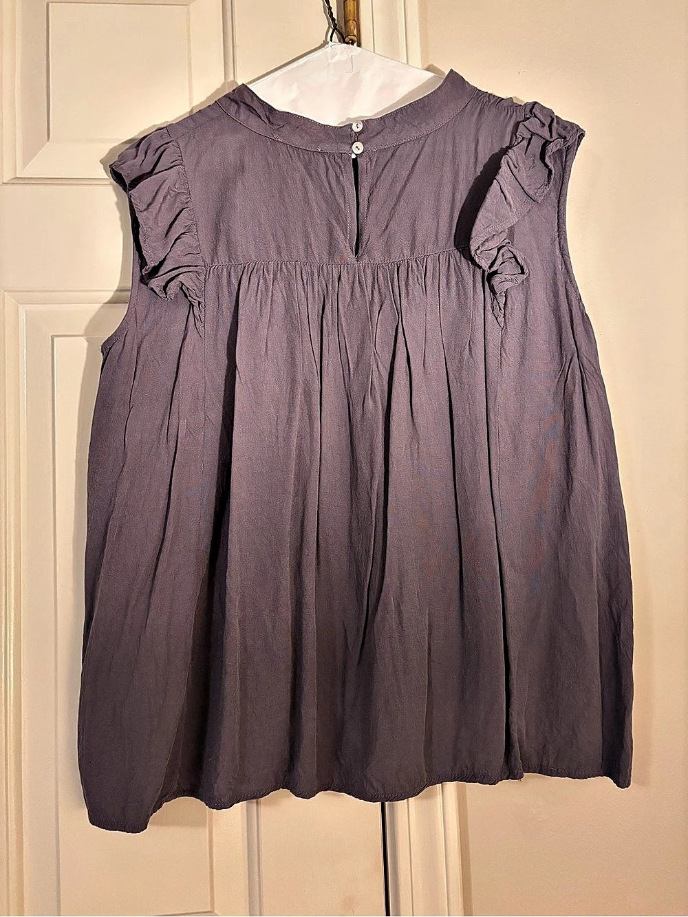 GiGiO Ruffle Sleeve Blouse in Grey Size Medium